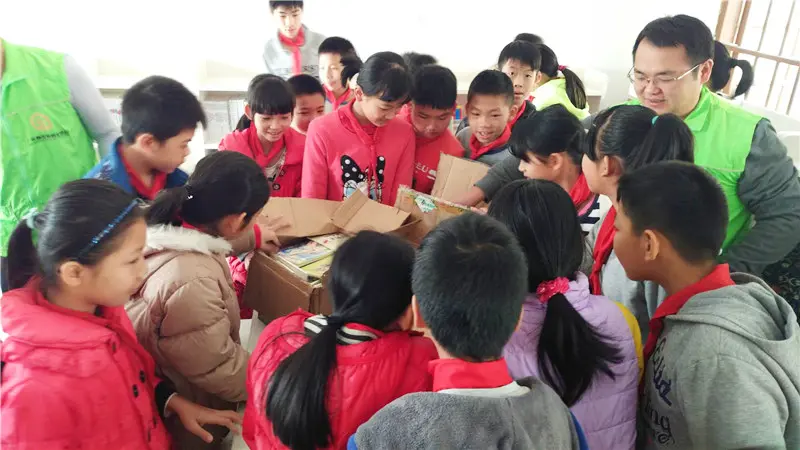 Birds fly and need wings - public welfare is on the way, and Vic has been taking action (3)q0d